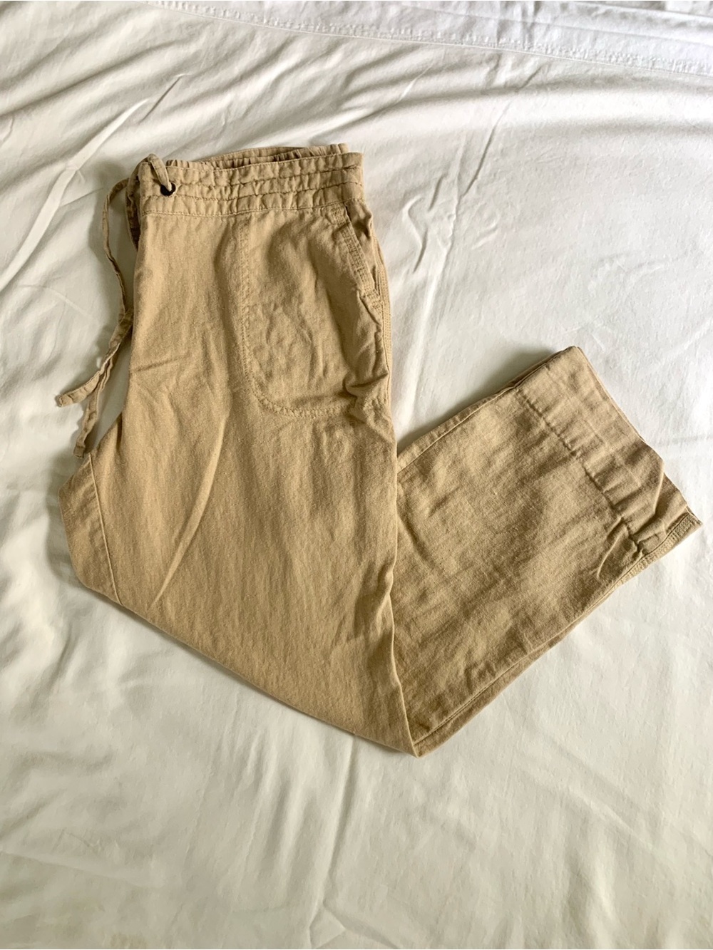 Per Se Women’s linen blend, ankle length pants. Large.